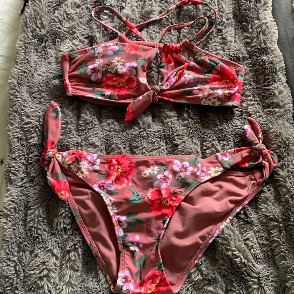 Mauve floral detail swimsuit